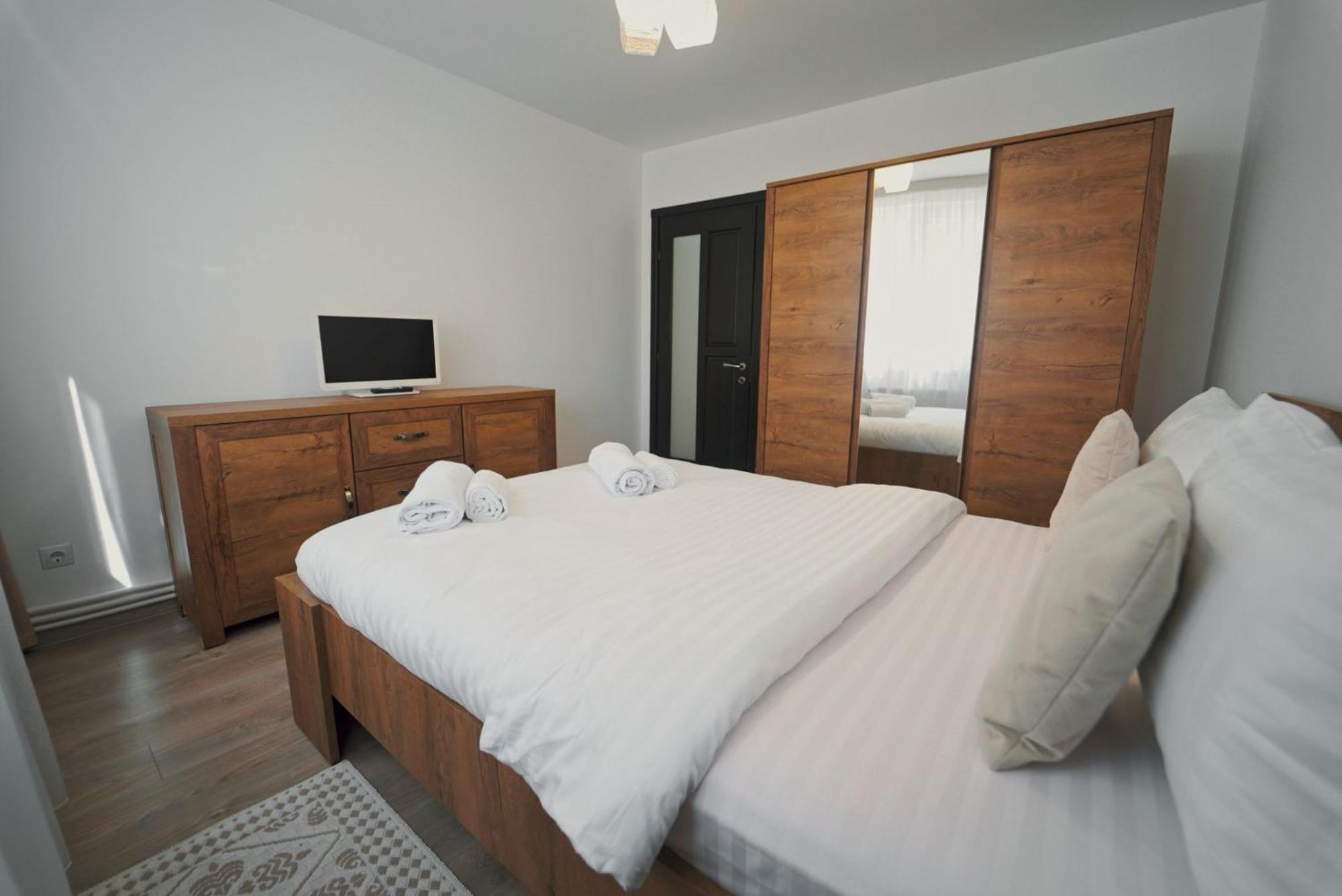Luxury Apartament Ultracentral Of Suceava Esplanada Exterior photo
