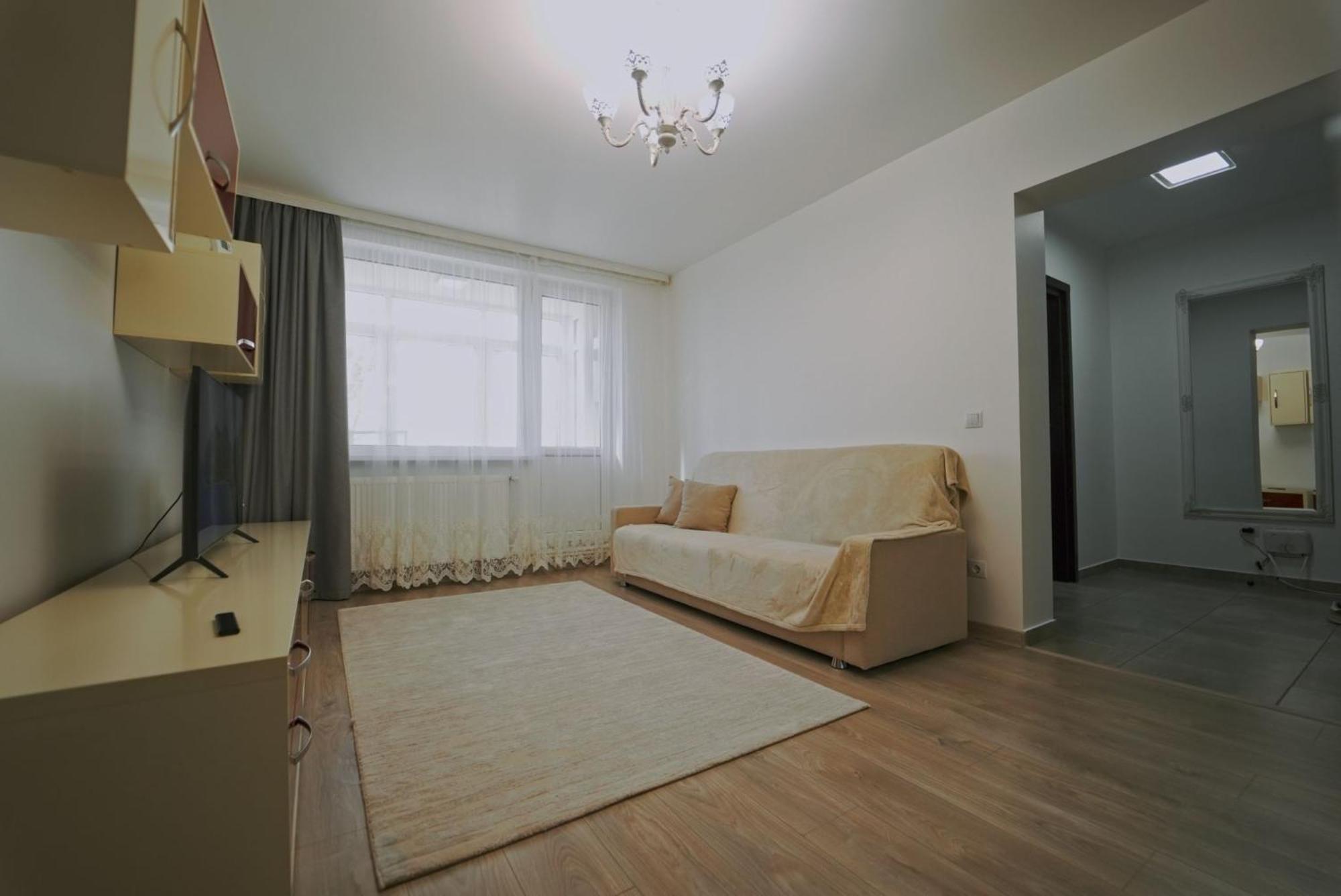Luxury Apartament Ultracentral Of Suceava Esplanada Exterior photo